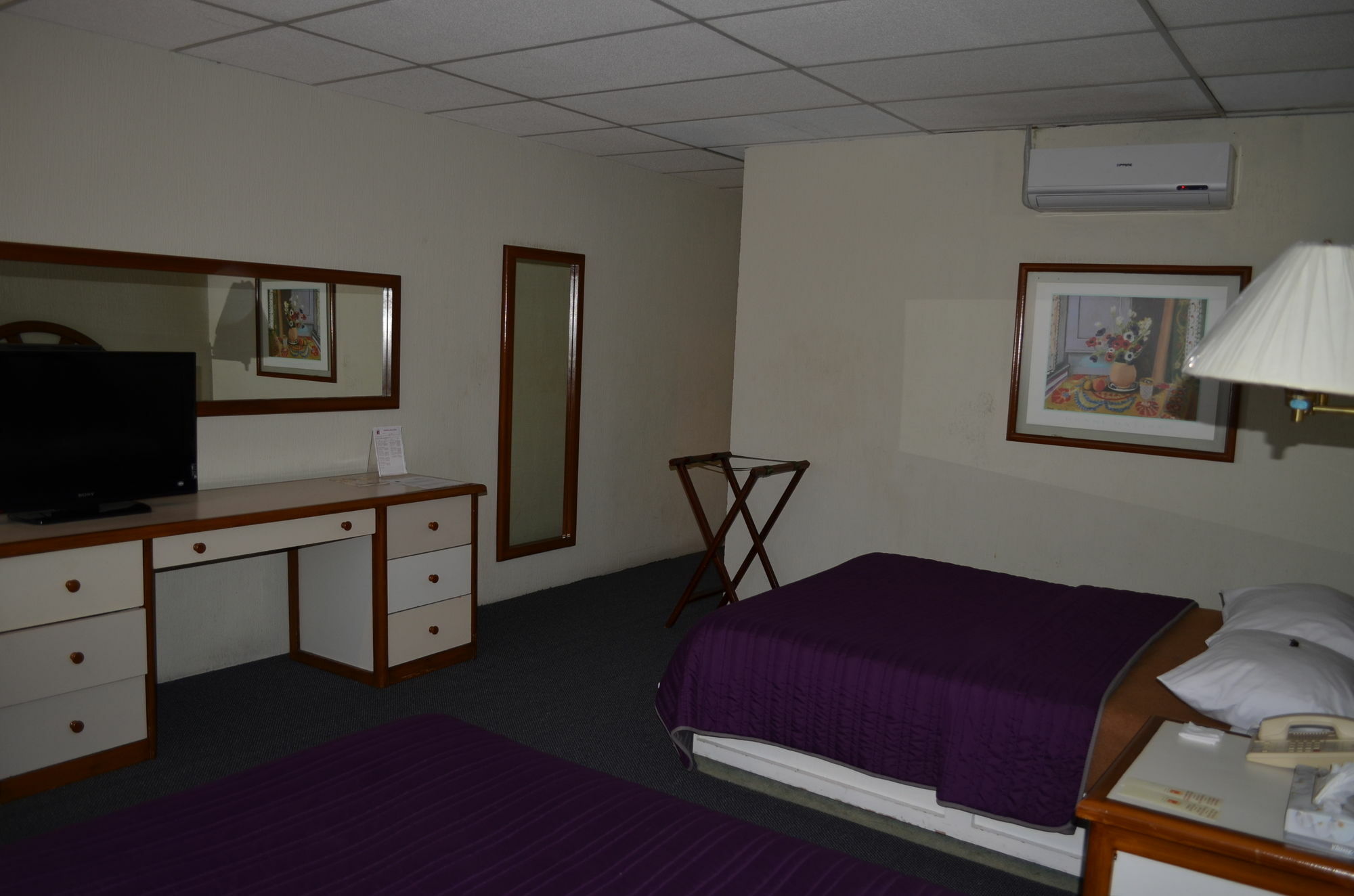 Capital O Hotel Casa Real Celaya Селая Экстерьер фото