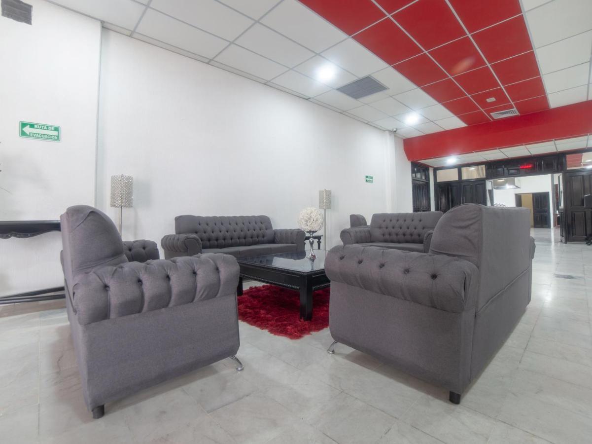 Capital O Hotel Casa Real Celaya Селая Экстерьер фото